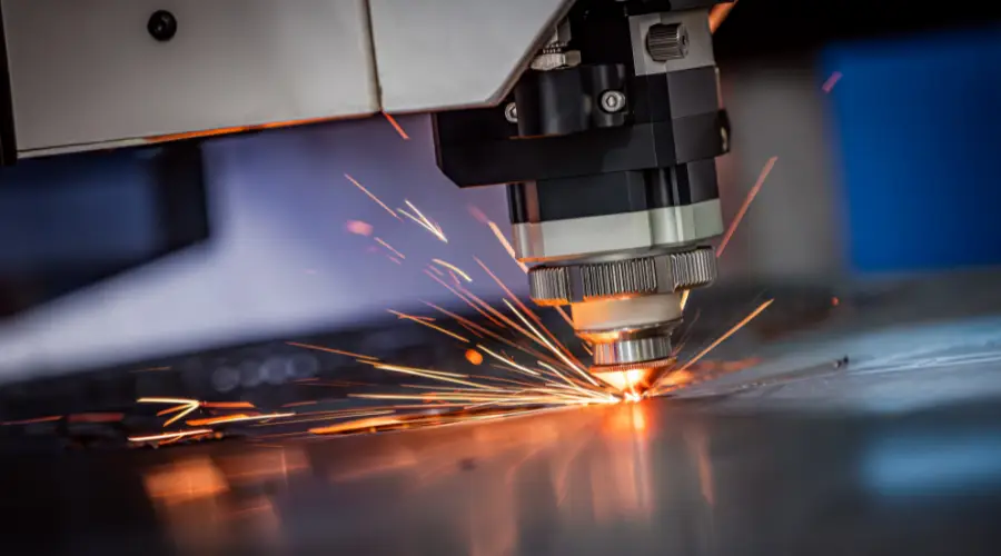 Industrielle Anwendungen und Systemintegration