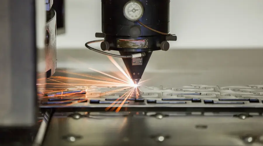 Expertise in der Instandsetzung von High-Tech-Elektronik